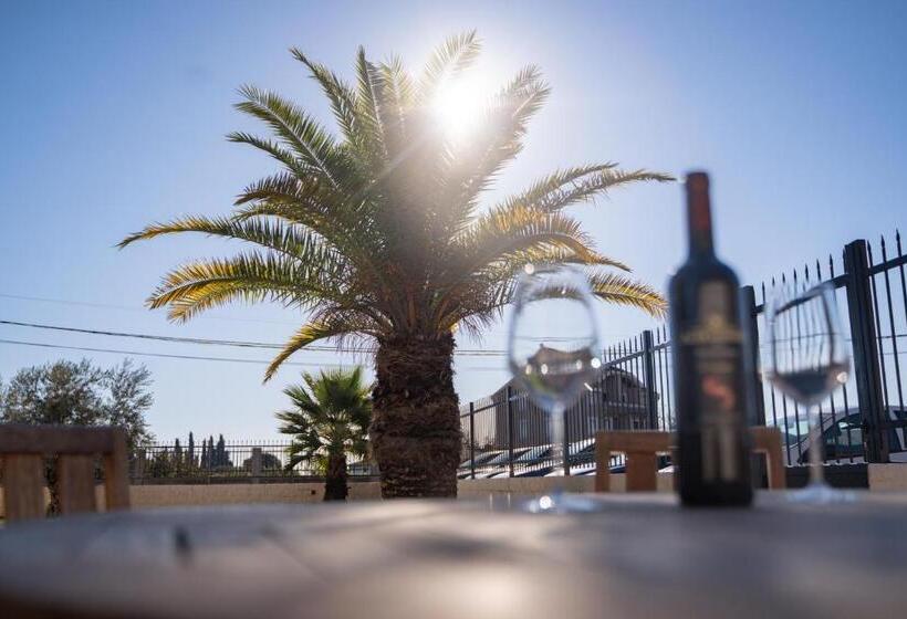 هاستل Motel Zeta Lux