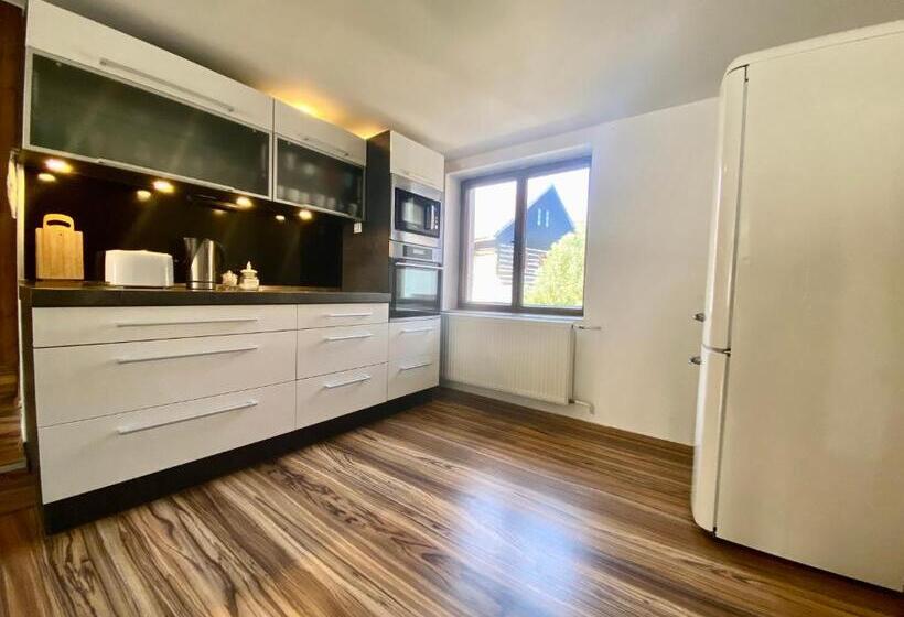 Apartmán Lobeč   Pokoj číslo 1