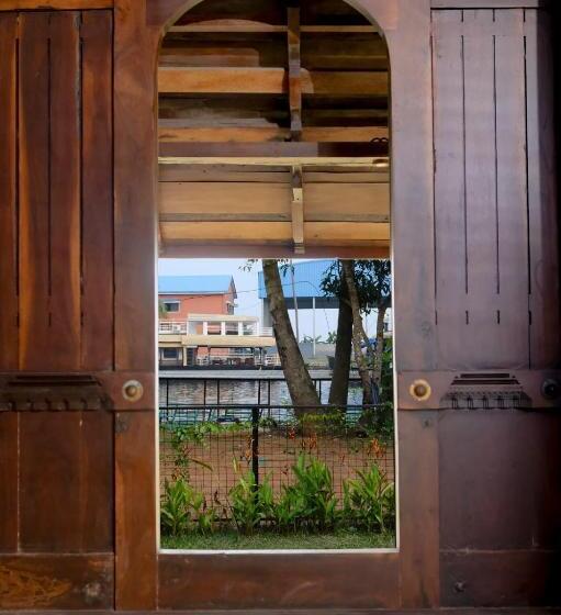 مبيت وإفطار Illam Heritage Home