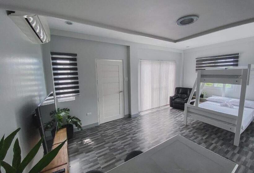 צימר Skye Lounge Inn