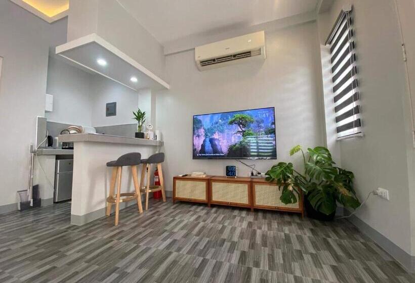 צימר Skye Lounge Inn