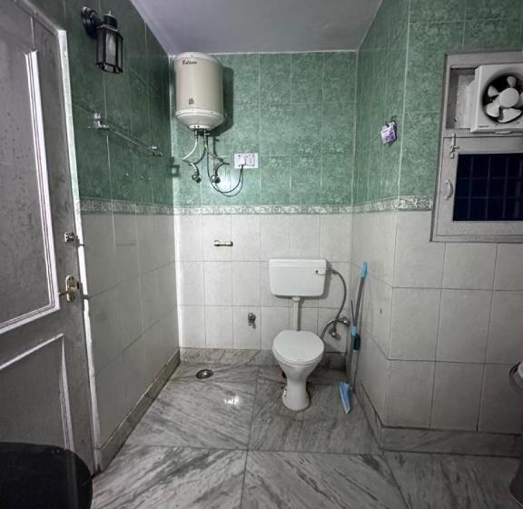 ベッドアンドブレックファースト The Misty Pines Inn