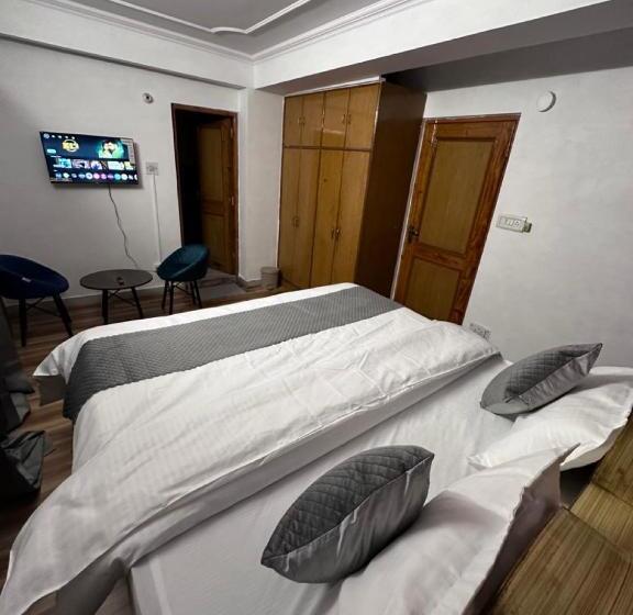 ベッドアンドブレックファースト The Misty Pines Inn