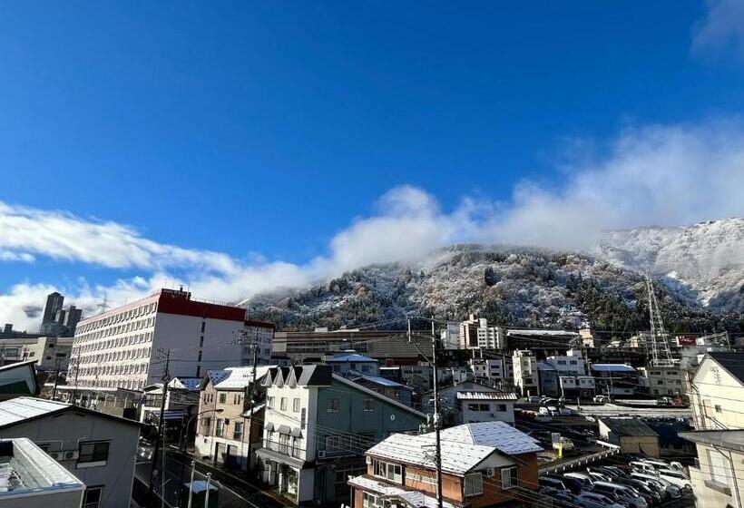 مبيت وإفطار Yuzawa House