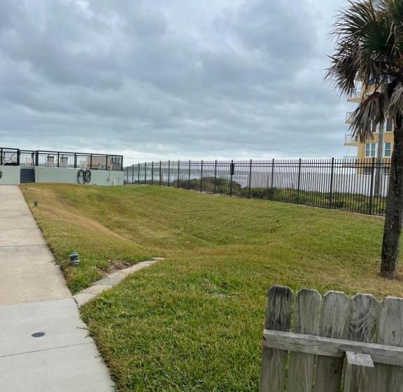 Coastal Condo On The Beach At Ocean Trillium #501