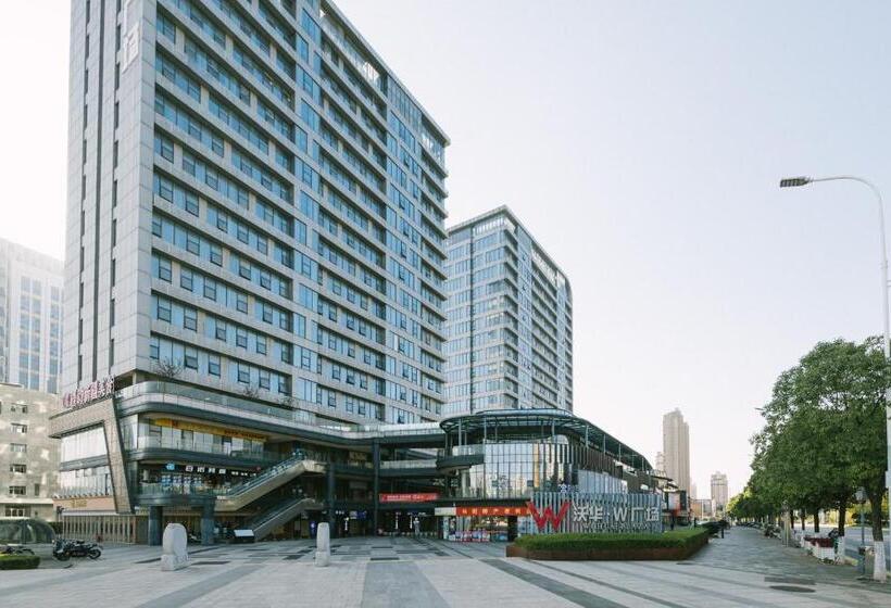 Colour Hotel   Nanchang West Railway Station