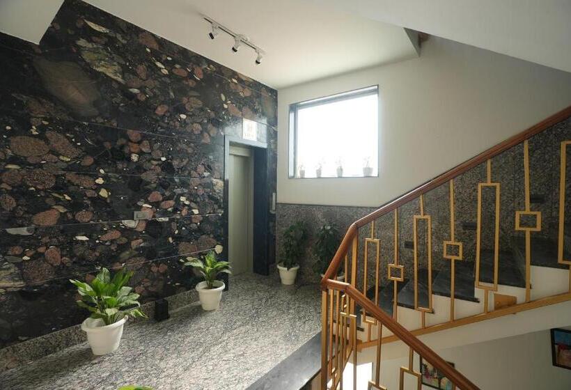 Elite Hotel Lime Stay Greater Noida