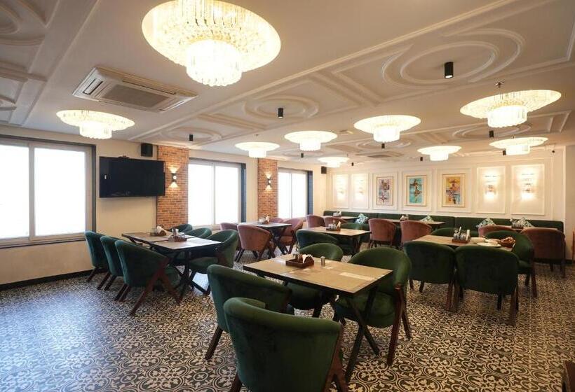 Elite Hotel Lime Stay Greater Noida