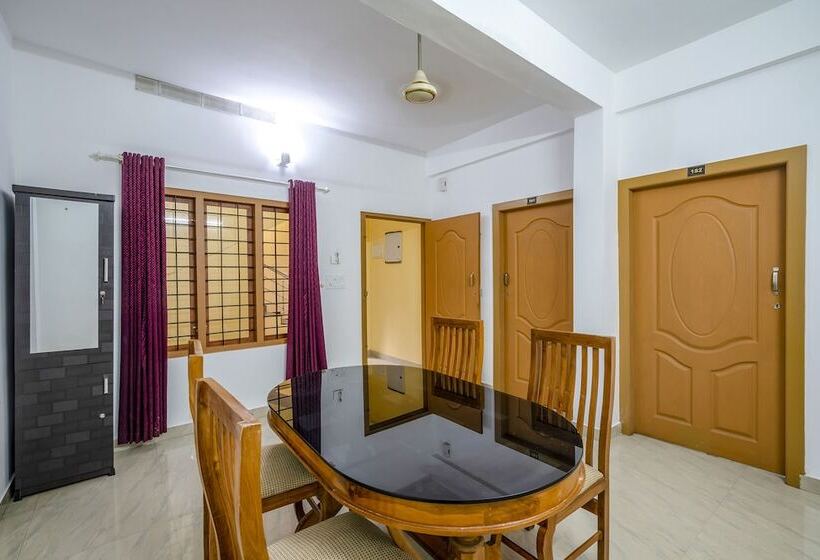 Fabhotel Abrigo Residency