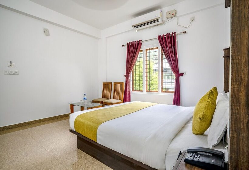 Fabhotel Abrigo Residency