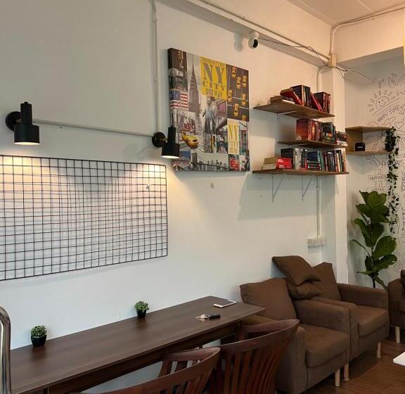 호스텔 Happiness Pra Ae