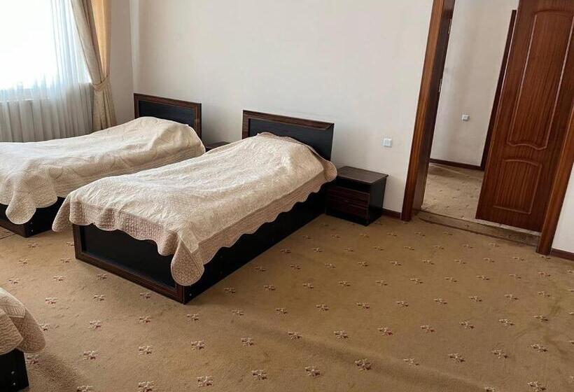 酒店 отель нодир самарканд