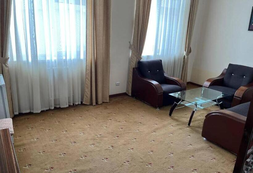 酒店 отель нодир самарканд