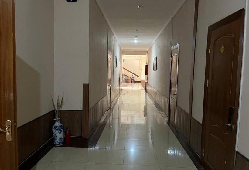 酒店 отель нодир самарканд