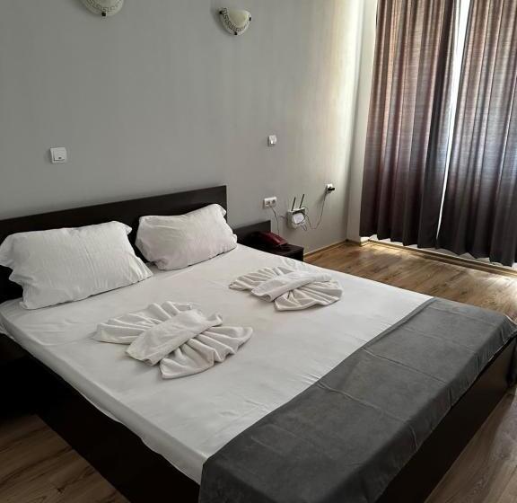 בית מלון כפרי хотел костенец