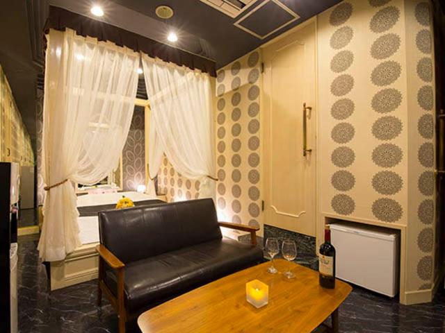 호텔 かぼちゃの馬車 泉大津大人専用