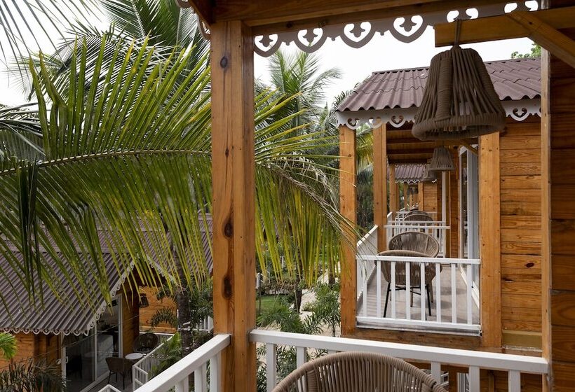 בית מלון כפרי Aralea Beach Resort By Stone Wood, Morjim