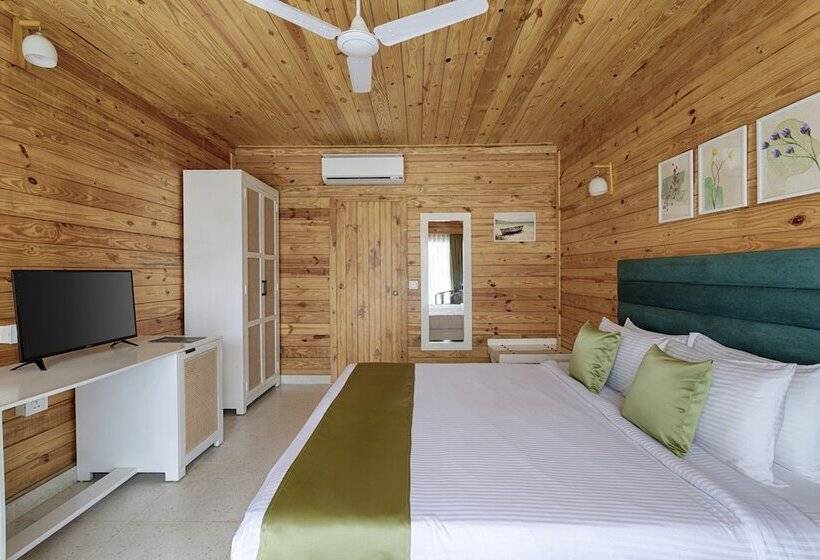 בית מלון כפרי Aralea Beach Resort By Stone Wood, Morjim