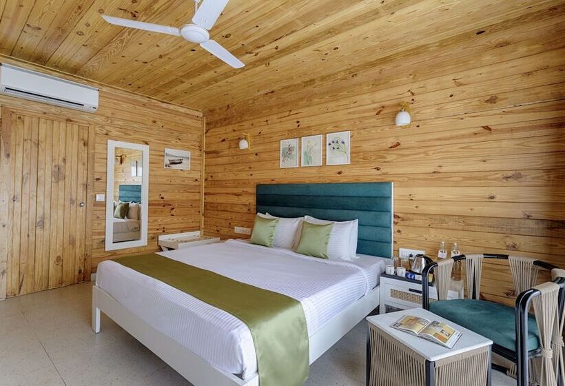 בית מלון כפרי Aralea Beach Resort By Stone Wood, Morjim