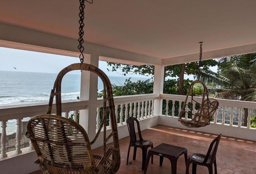 Отель Banana Beach House