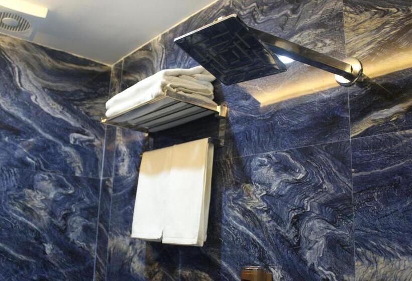 Отель Banaras Palace