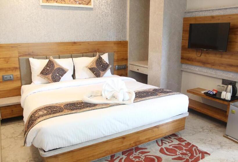 فندق Banaras Palace