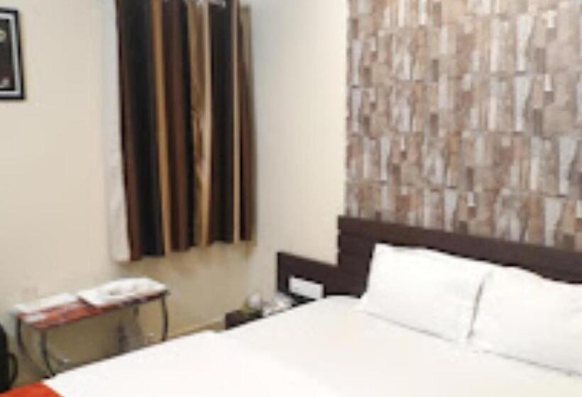 酒店 Basera Odisha