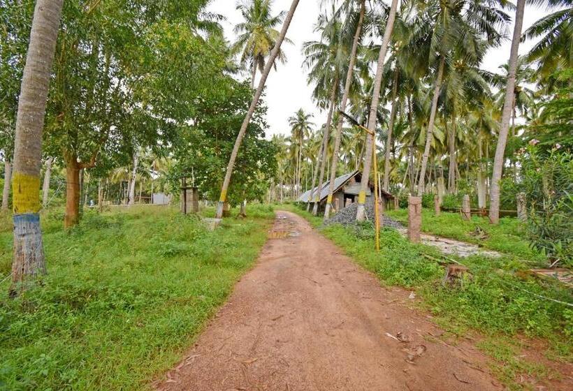 בית מלון כפרי Brindavanam Resort