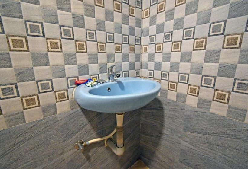 בית מלון כפרי Brindavanam Resort