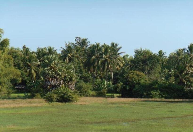 Отель Bumnsaya Place บุญสะญา เพลส