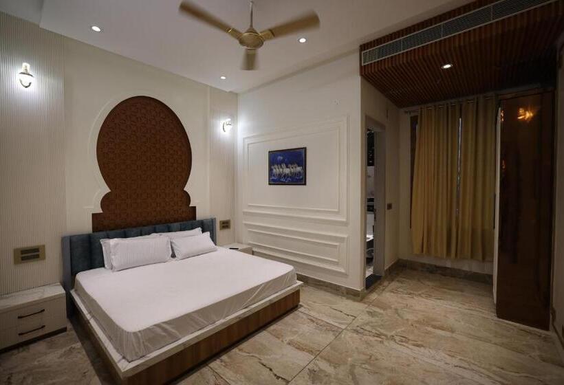 ホテル Burney Palace