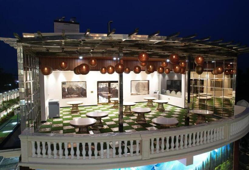 ホテル Burney Palace