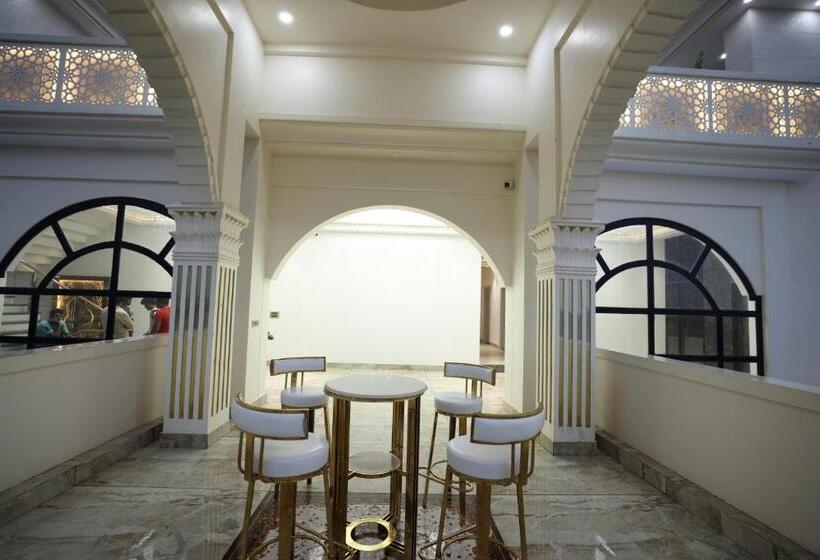 ホテル Burney Palace