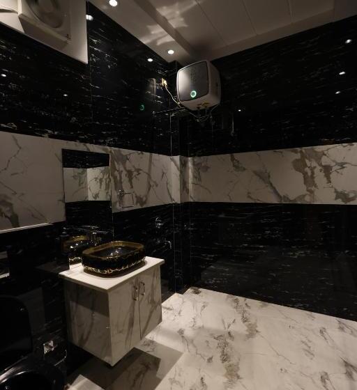 ホテル Burney Palace