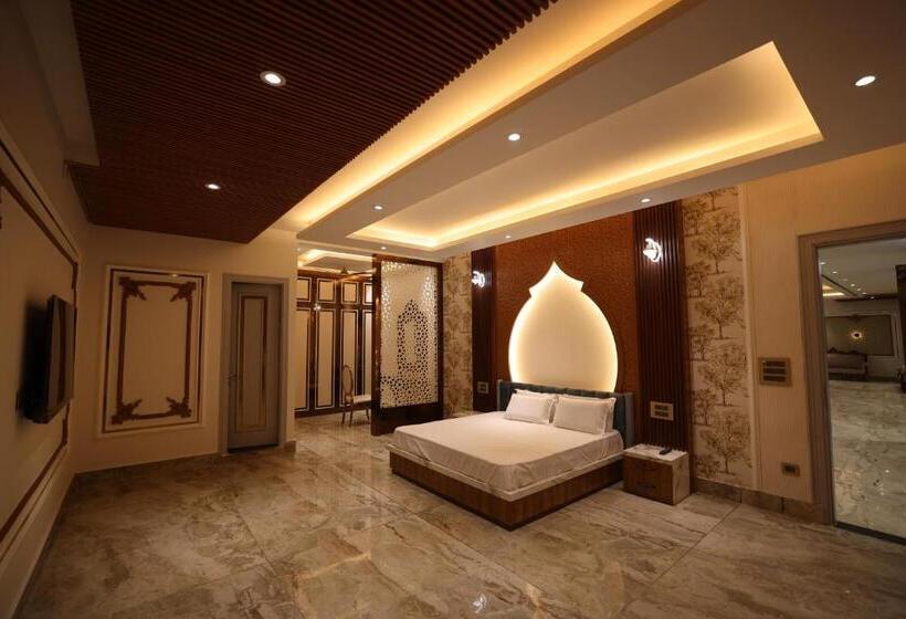 ホテル Burney Palace