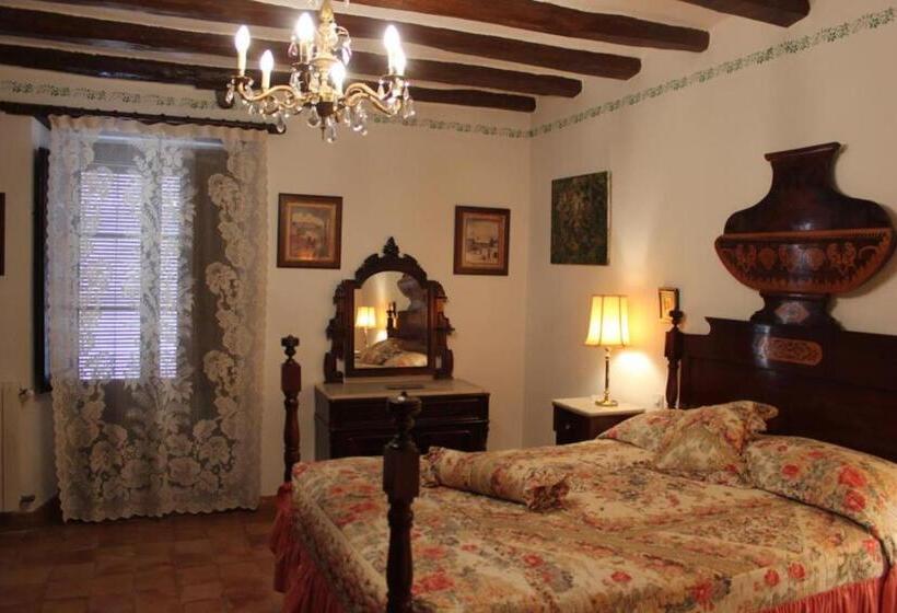 Отель Cal Marques