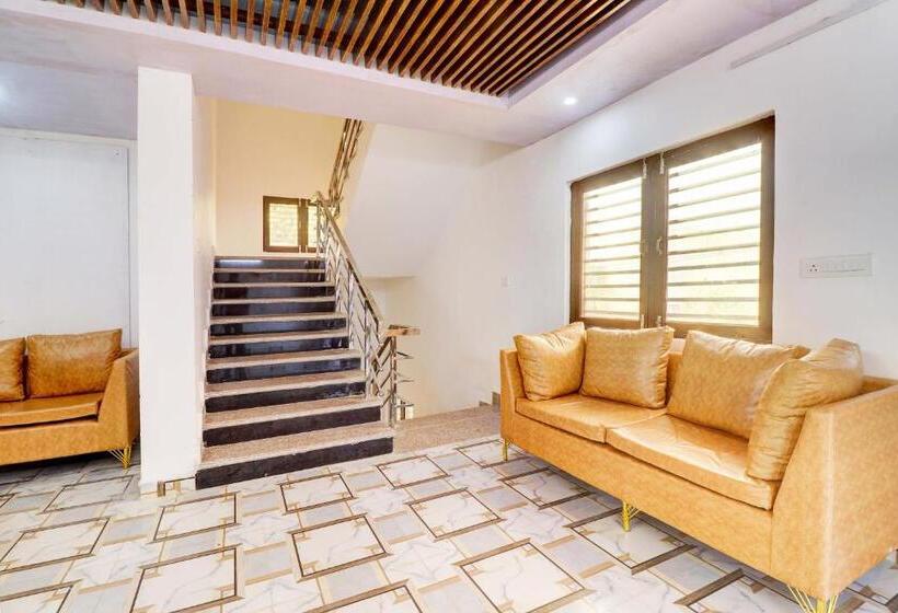 فندق Cg Inn Pool Rooftop