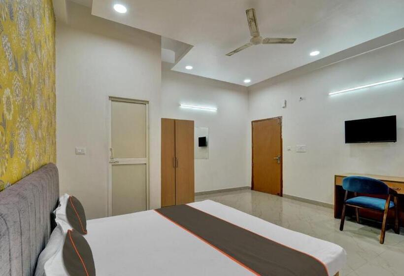 בית מלון כפרי Collection O Buddha Resort