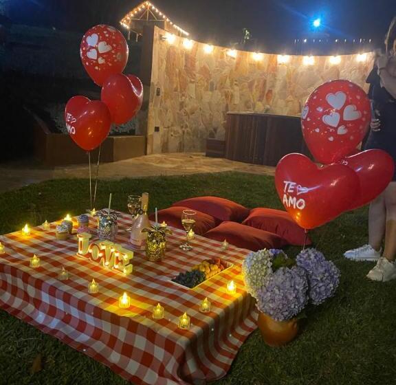 هتل کپسول Greenlandomesa Cuarzo