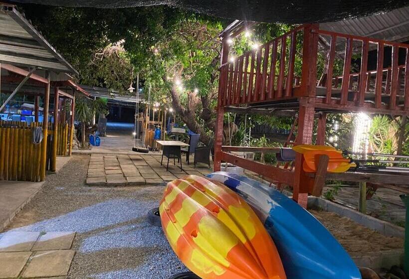 هتل کپسول Homestay Hoa Núi