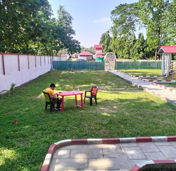 בית מלון כפרי Day Night Resort & Resturant Jaldapara