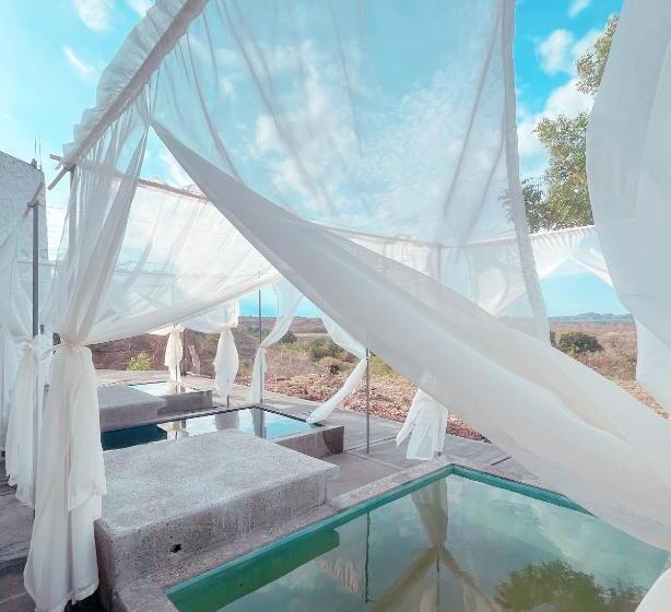 בית מלון כפרי Ebenezer Ecocamp