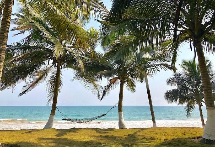 فندق Fantas Folly Beach Lodge