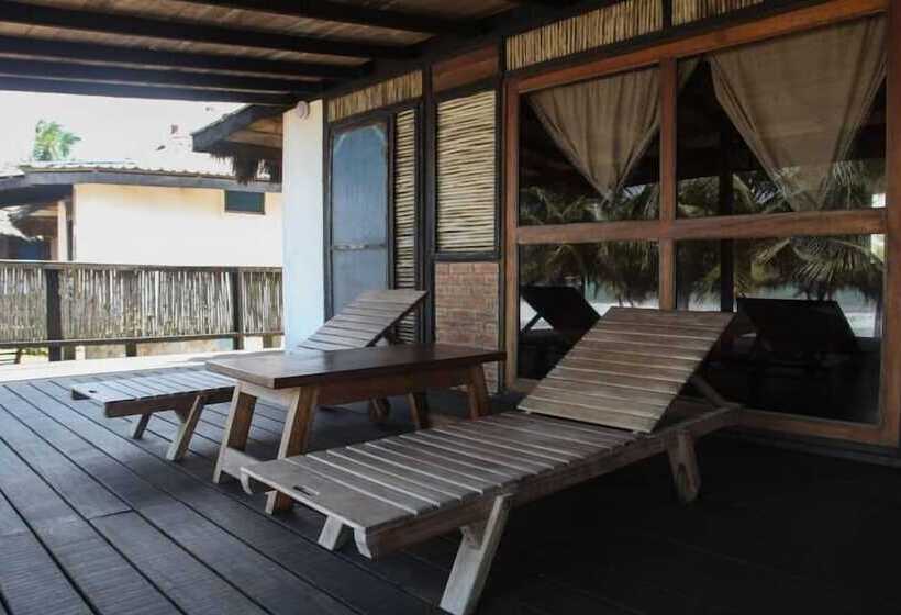 فندق Fantas Folly Beach Lodge