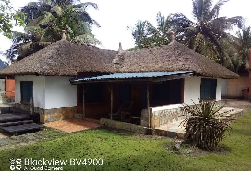 هتل Fantas Folly Beach Lodge