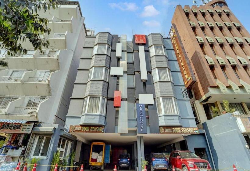 هتل Townhouse 1123 Four Season