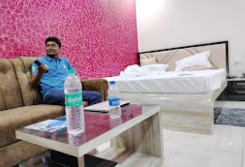 בית מלון כפרי Glacier Bihar