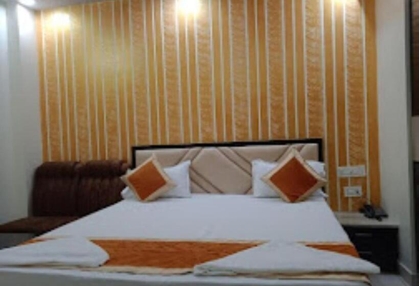 בית מלון כפרי Glacier Bihar