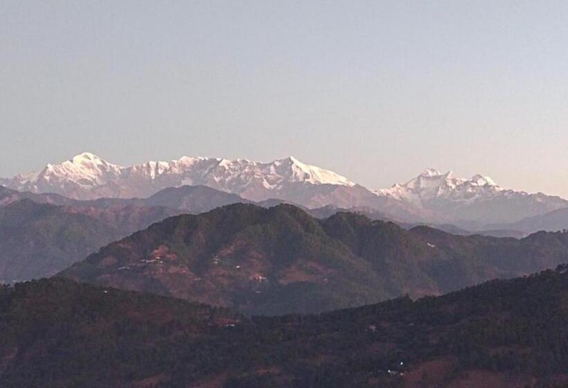호텔 Himalaya Mount View Resort Uttarakhand