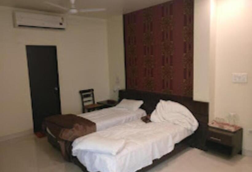 ホテル Ira Executive Aurangabad
